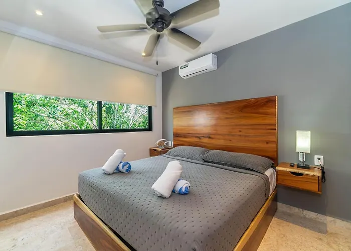 2 Bd With Private Balcony, Rooftop Pool, Gym