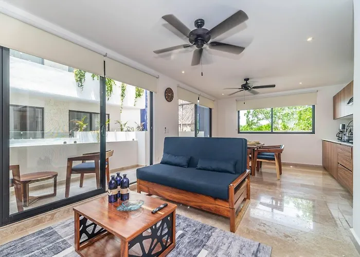 2 Bd With Private Balcony, Rooftop Pool, Gym Holiday home