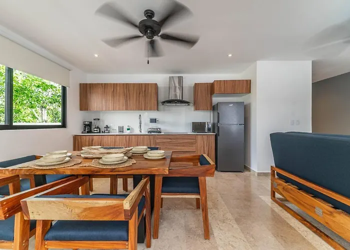 2 Bd With Private Balcony, Rooftop Pool, Gym Holiday home *